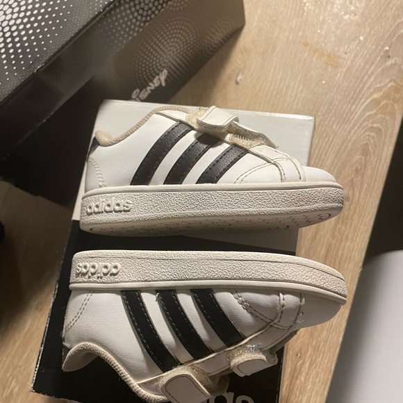 Adidas original 3 stripe sneakers 5 K - Picture 4 of 4